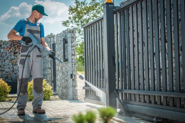 Best Soft Washing  in Howards Grove, WI